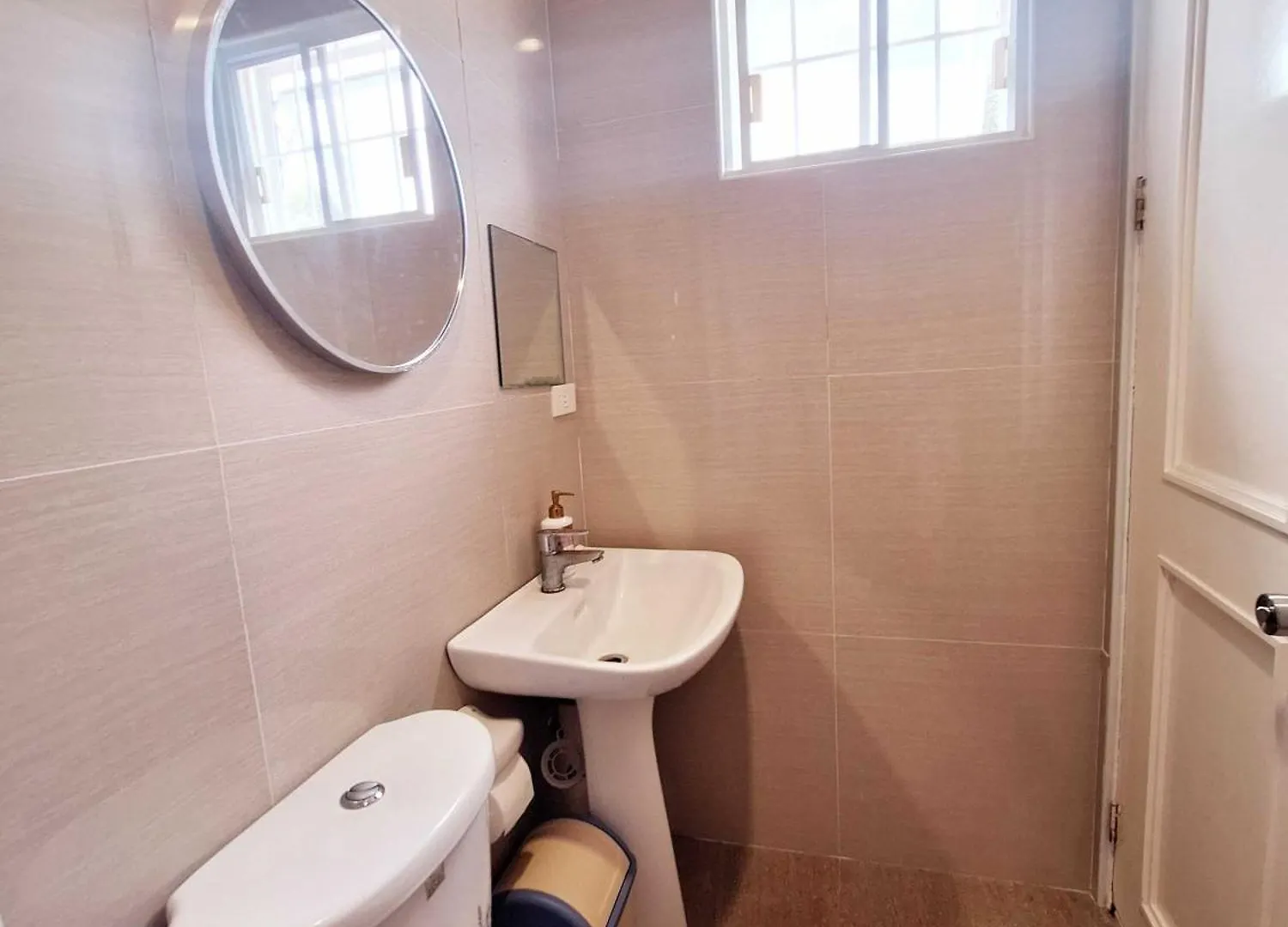 A4 Studio Apartment Room Transient House Near Abreeza Mall, Usep Obrero, Victoria Plaza, Sm Lanang, Spmc Mdmrc Hospital Davao City Fülöp-szigetek
